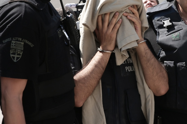 Beş Türk daha Yunanistan'a kaçtı