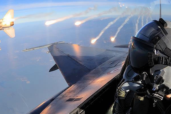 Bitlis'te patlayıcı malzemeleri imha edildi