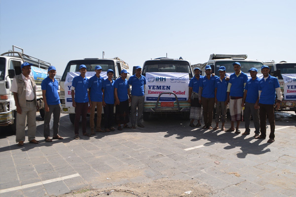 Yemen’e acil yardımlar sürüyor