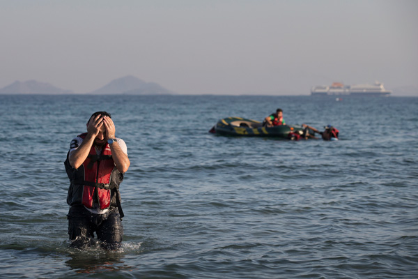 10 bin göçmen kurtarıldı