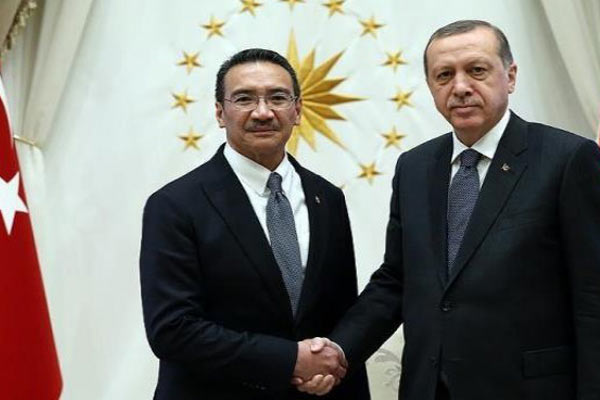 Malezya Savunma Bakanı Türkiye'de