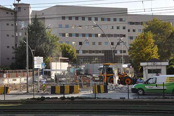 Gaziantep Emniyet Müdürlüğü önünde korkutan tehlike