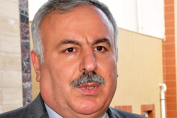 Eski rektör gözaltına alındı