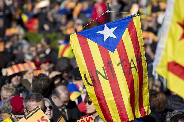 Katalonya'da bağımsızlık girişimleri sürüyor
