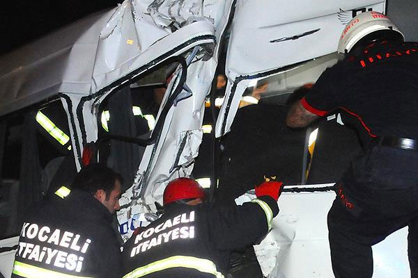 Kocaeli'de zincirleme trafik kazası