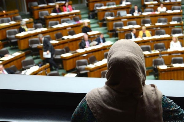 Kanada'da başörtülü kadının zaferi