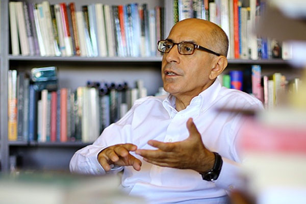 Hasan Bülent Kahraman: Erdoğan Kemalist çizgiye geldi