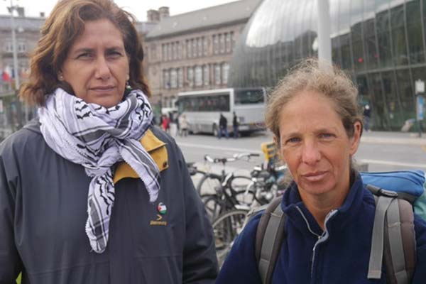 İsrail kadın aktivistleri sınır dışı etti