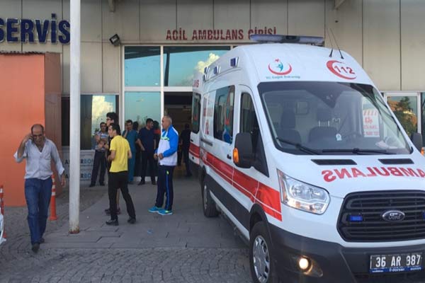 Kars'ta 45 kız öğrenci zehirlendi