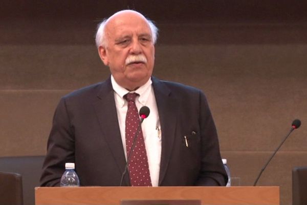 Bakan Avcı’dan gençlere 'tekbir' uyarısı