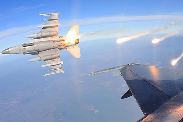 IŞİD'in komuta binası imha edildi