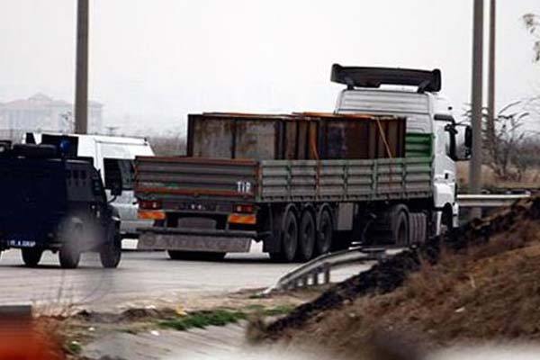 MİT tırları zanlısının eşine FETÖ davası