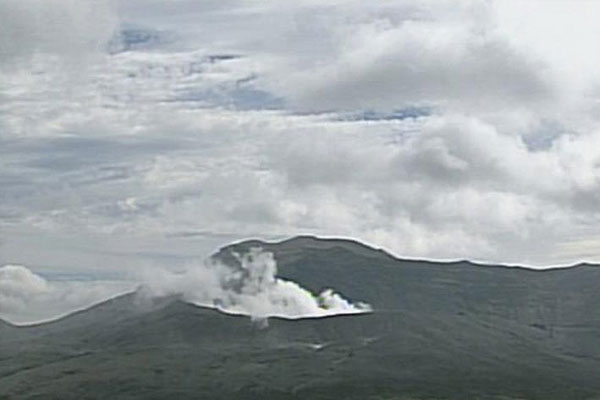 Yanardağın dumanları 11 kilometreye ulaştı