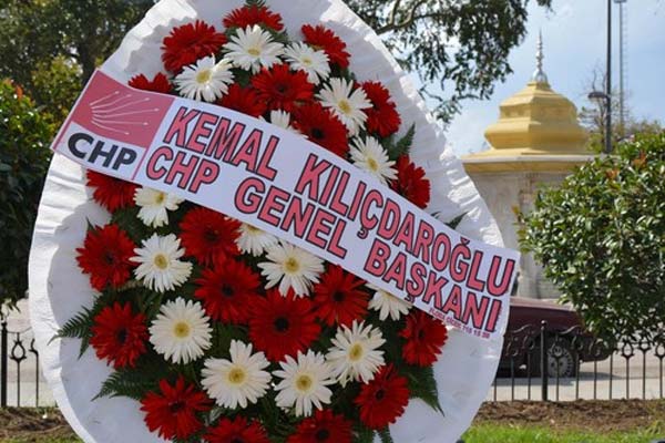 CHP'li Başkan, Kılıçdaroğlu'nun çelengini kaldırttı