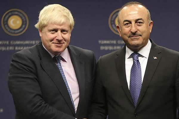 Çavuşoğlu ve Johnson'dan Beşika görüşmesi