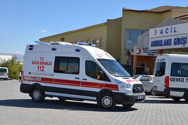 Hakkari Valiliği: 8 değil, 5 sivil hayatını kaybetti