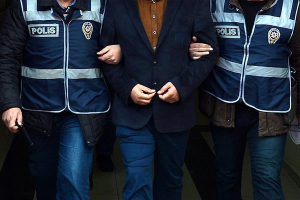 12 ilde FETÖ operasyonu: 12 gözaltı