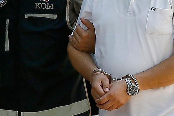 9 öğretmen FETÖ'den gözaltında