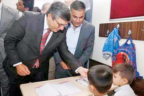 FETÖ okullarına Barzani darbesi