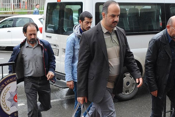 ByLock kullanan 45 öğretmen gözaltına alındı