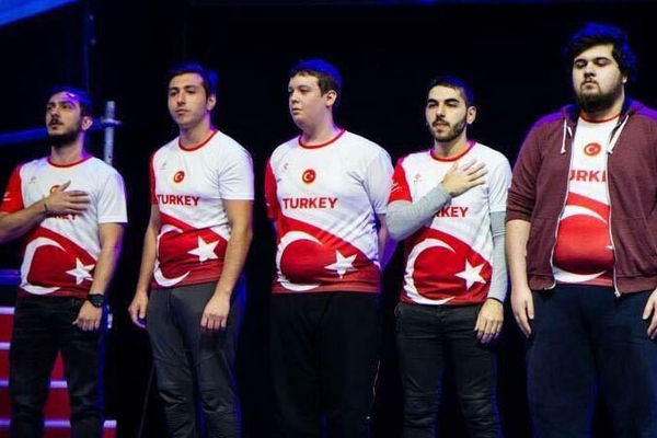 Türk gençleri Counter Strike'da dünya şampiyonu oldu