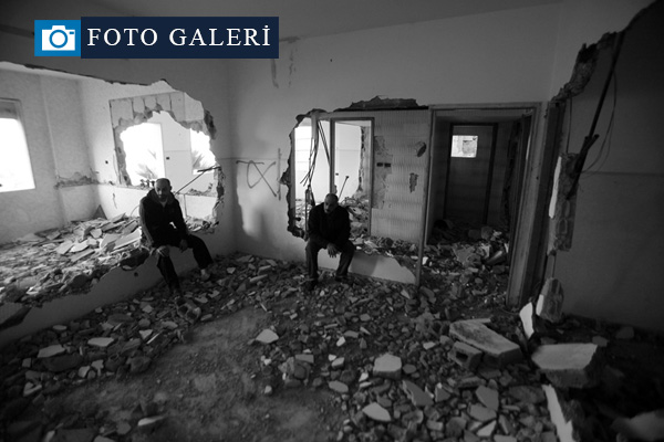 İsral bir Filistinlinin daha evini yıktı