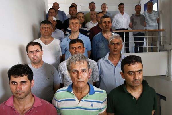 Darbeci askerlere sivil cezaevi yolu