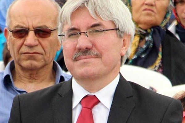 10. Yıl Marşı'nı yasaklayan İl Milli Eğitim Müdürü için soruşturmaya izin verilmedi