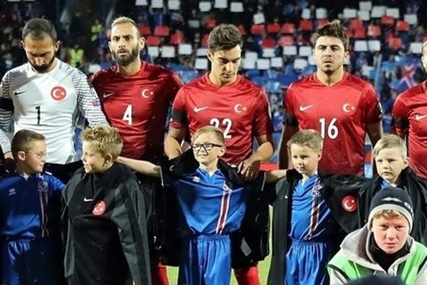 İzlanda Cumhurbaşkanı'ndan milli takıma teşekkür mektubu