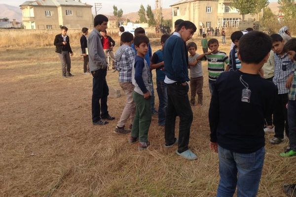 Yüksekova'da patlama: 3 çocuk yaralandı