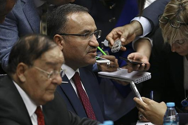 Bozdağ'dan 'cezaevlerinde işkence' iddialarına yanıt