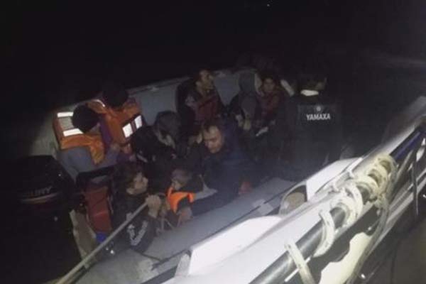 Kuşadası'nda 140 kaçak yakalandı