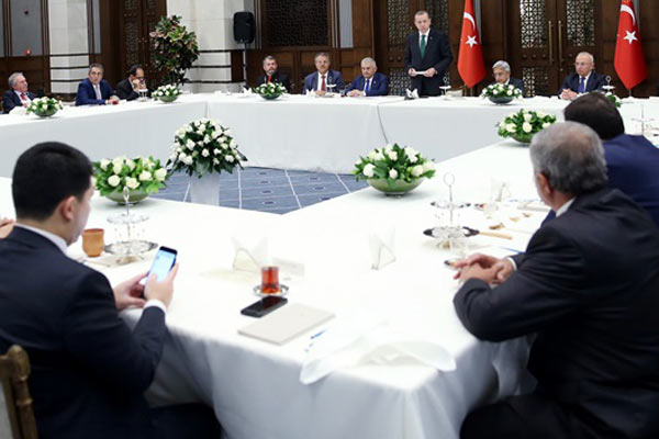 Külliye'de Muharrem iftarı verildi