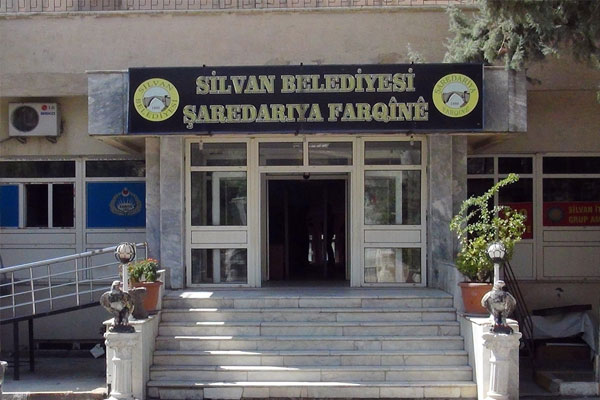 Silvan Belediyesi'nde 25 personelin işine son verildi