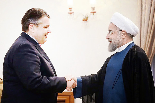 Alman heyetin ziyareti İran'daki eleştirilerin gölgesinde kaldı