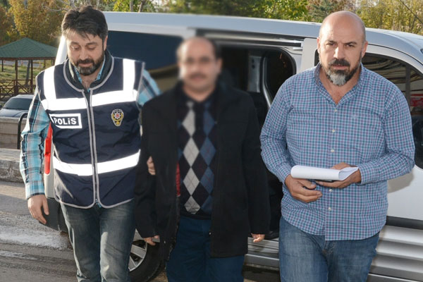 17 öğretmene Bylock gözaltısı