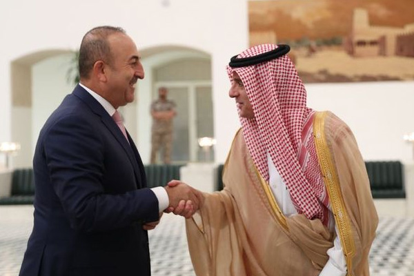 Çavuşoğlu ile Cübeyr Riyad'da bir araya geldi
