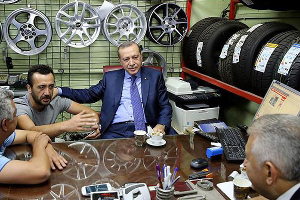 Erdoğan ve Başbakan Yıldırım'dan esnaf ziyareti