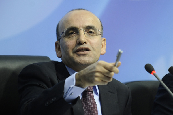 Şimşek'ten gazeteciye: Gülenist zırvaları okumuşsunuz