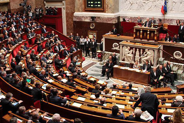 Fransa'dan 'Ermeniler' ile ilgili onay