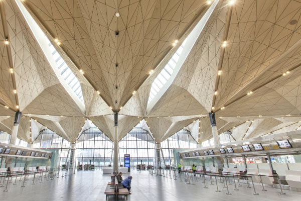 Rusya'da havaalanı ihbar üzerine boşaltıldı