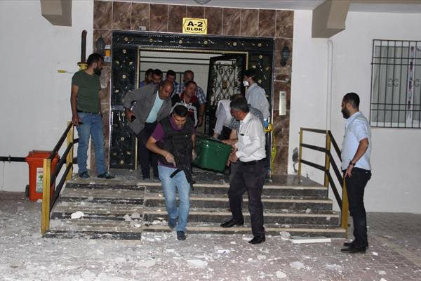 Canlı bombanın cesedi Adli Tıp’a kaldırıldı