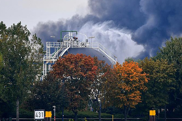 Almanya'da BASF şirketinde patlama