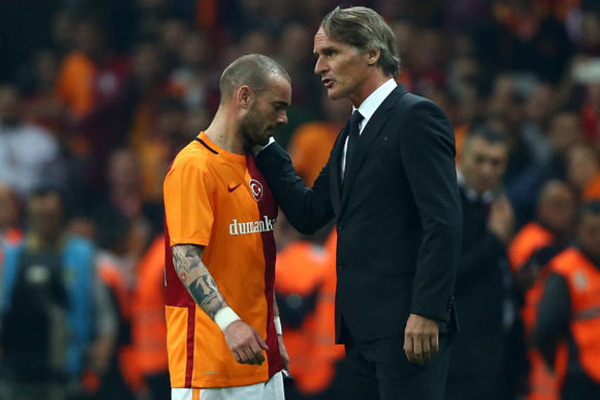 Sneijder, Riekerink'le görüşüp Trabzon maçında görev istedi