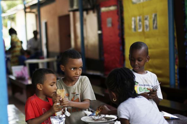 Türkiye Gine'deki tüm FETÖ okullarını devraldı
