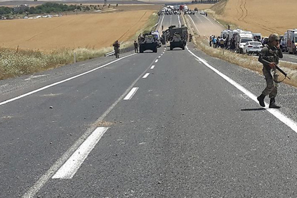 PKK tarafından yola tuzaklanan patlayıcı imha edildi