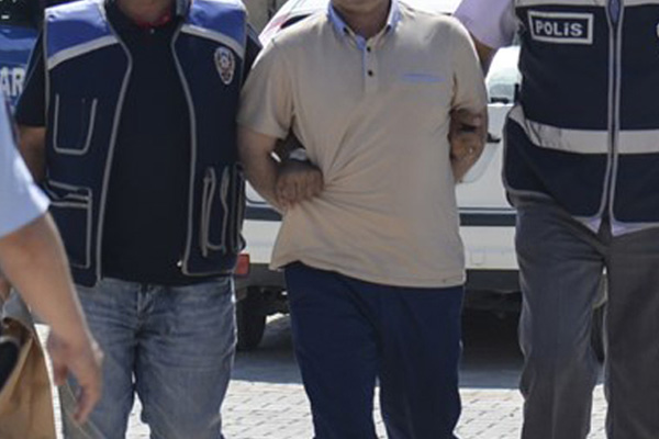 Bulgaristan yedi FETÖ'cüyü iade etti