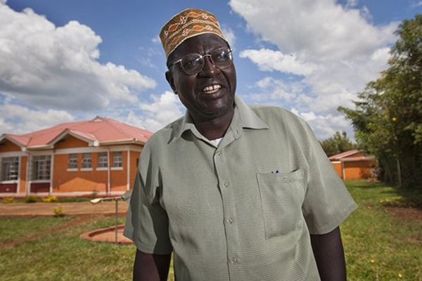 Obama'nın ağabeyi, Trump'a destek için münazaraya geliyor