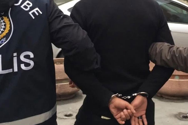 Çorum'da 19 polis tutuklandı