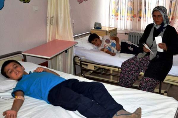 Hatay'da 60 öğrenci zehirlendi